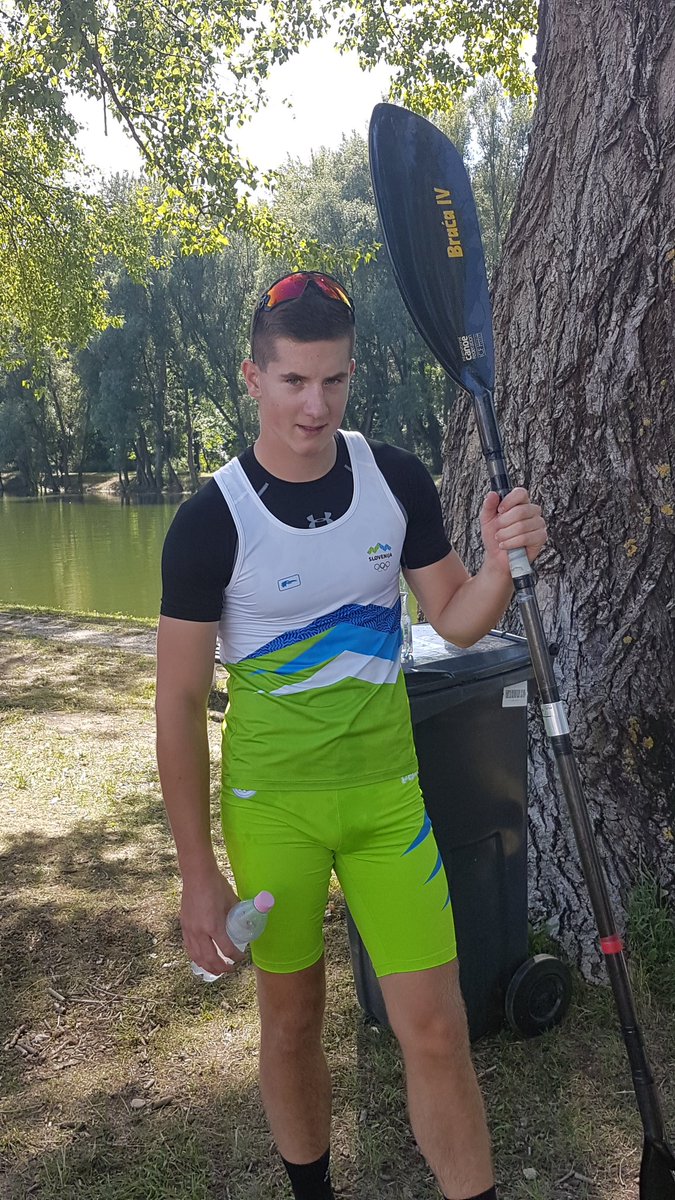 TeamSlovenia's tweet photo. Kajakaš Miha Fartek zaključil tekmo na 200m na 4.mestu 👏👏👏 Bravoooooo! #ofem2017 #TeamSlovenia #kajak https://t.co/DPnQKizCCn