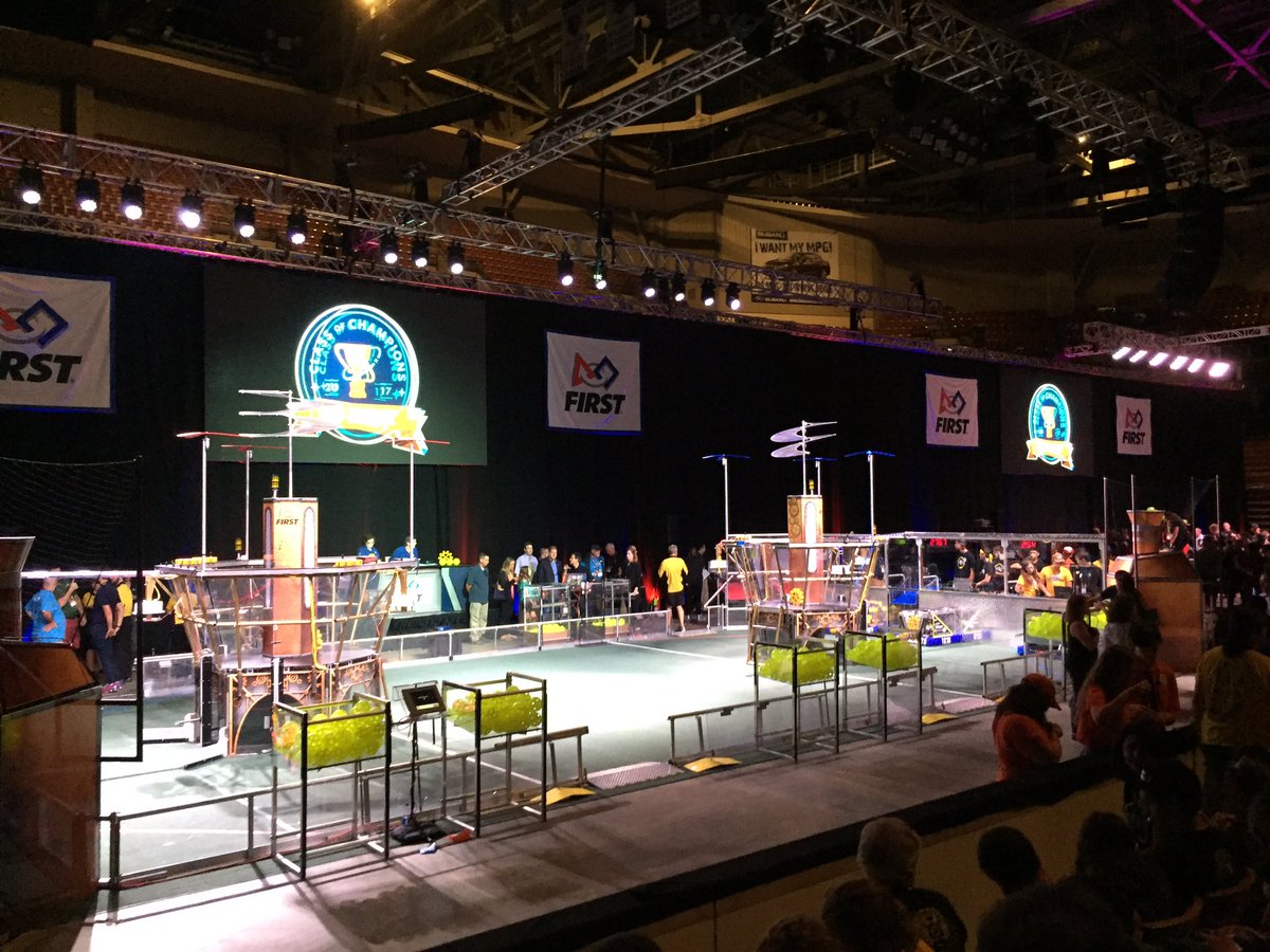 FIRST-a-Holics tweet media