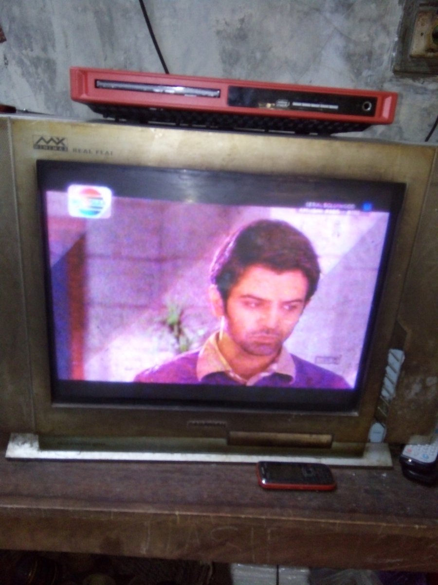 SitiAmariyah1's tweet photo. @IndosiarID Makasih miin,dah nayangin naagin yg ga bermutu.males nonton nya tau...👎👎👎👎 apa2@n? Kata Aak nanav.#khushiindosiar https://t.co/wHvd12lchZ