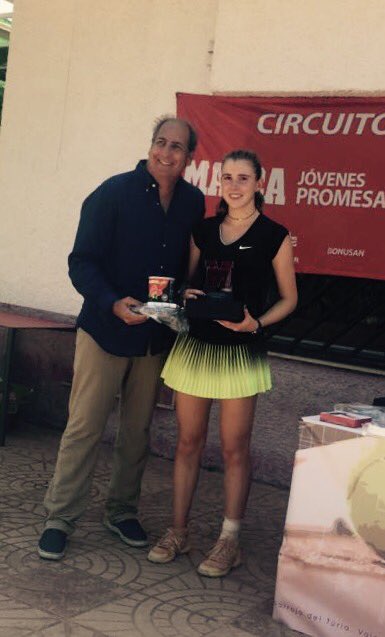 Elena lobo finalista ttk warriors en Valencia &amp; Julieta Honrubia finalista  Marca en Valencia #elianerssummer <a href="/CampustenisElia/">CampustenisEliana</a>