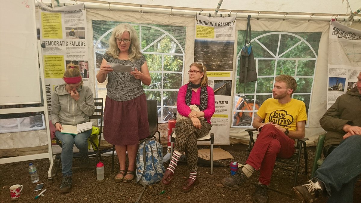 alanwilliamz's tweet photo. Irish Fracking activists share info about their campaigns with folks @ Maple Farm #SupportPNR @love_leitrim @decombustion @frackfree_eu https://t.co/S7Bxedbmdp