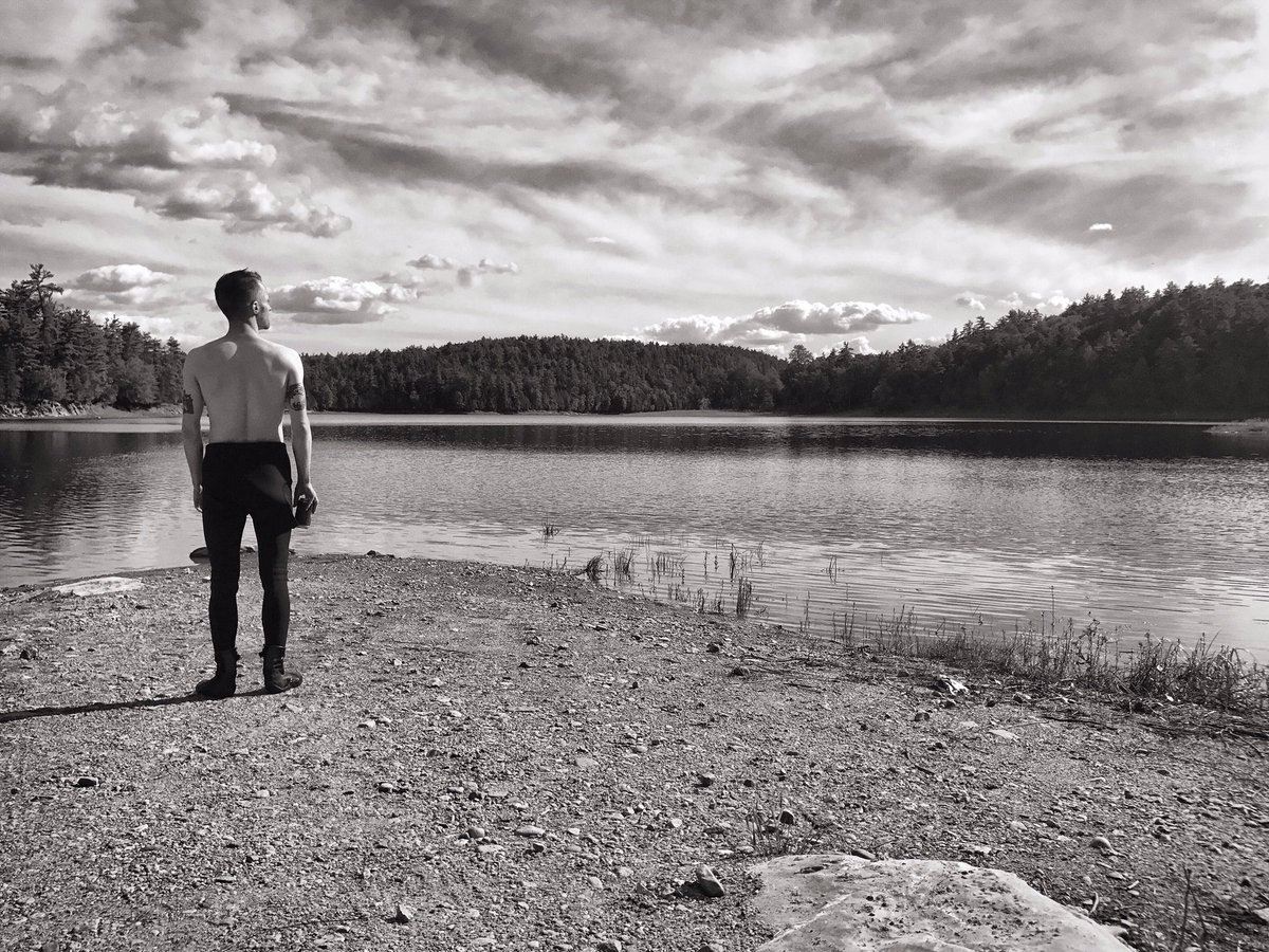 After rafting 🚣‍♀️ #ExploreCanada #outaouaisfun (photo by <a href="/ClemensEd/">Clément 🦀</a>)
