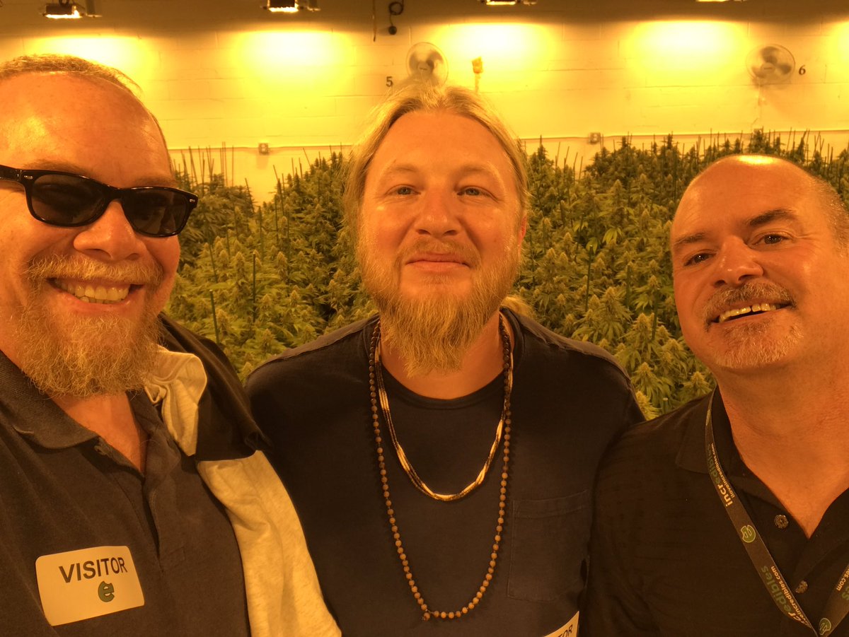CannaExperience tweet picture