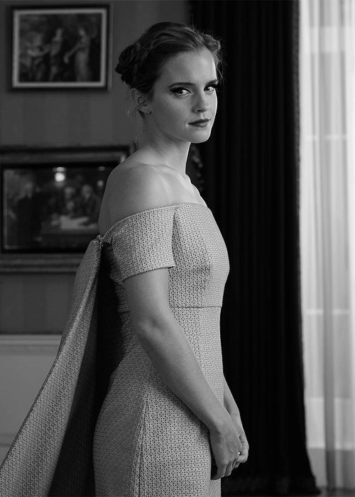 ❛ Now it’s no wonder that her name means “b e a u t y”. She looks have got no parallel – #SexySaturday.