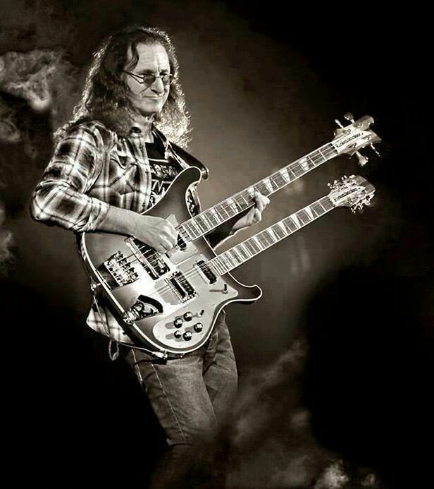 Happy 64th birthday to my favorite bassist of all time Geddy Lee! 
Hope you have a great one!!   