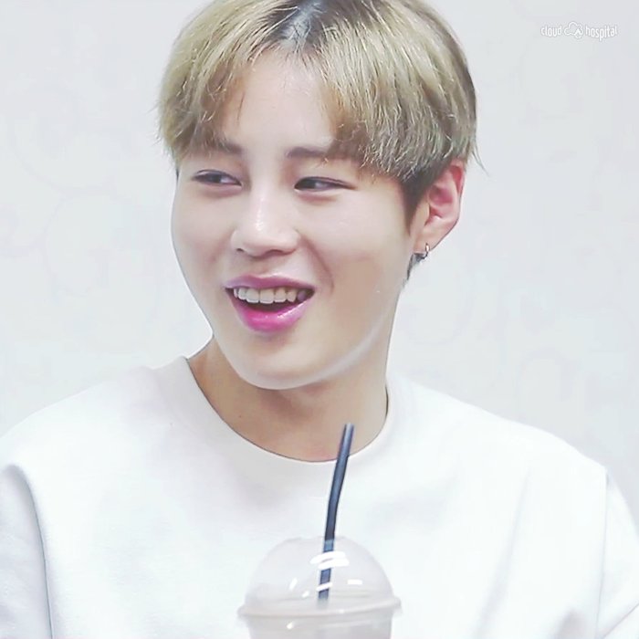 cloud_hospital's tweet photo. 모르겠다
해피투게더3 워너원 사전미팅 비하인드
#하성운 https://t.co/IiyAFWNzuM