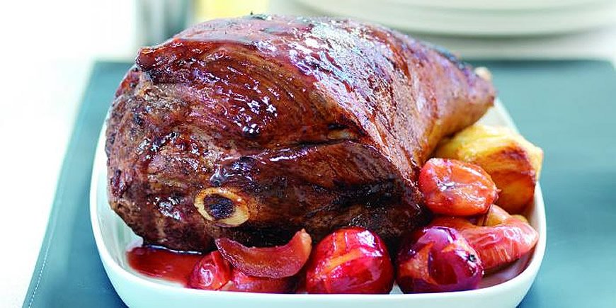 WorldofMeatUK's tweet photo. Mouth-watering roast lamb is the ideal excuse to bring the whole family together. Why not try this recipe today?
https://t.co/H03ETPRREx https://t.co/6AyuOlK1Sw