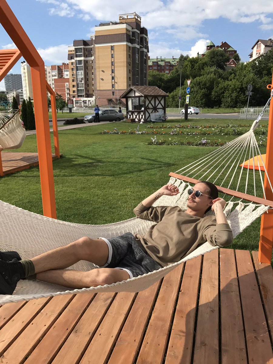 Iskander_Latte's tweet photo. Всё успеть 😂 https://t.co/FtBOo9gijE