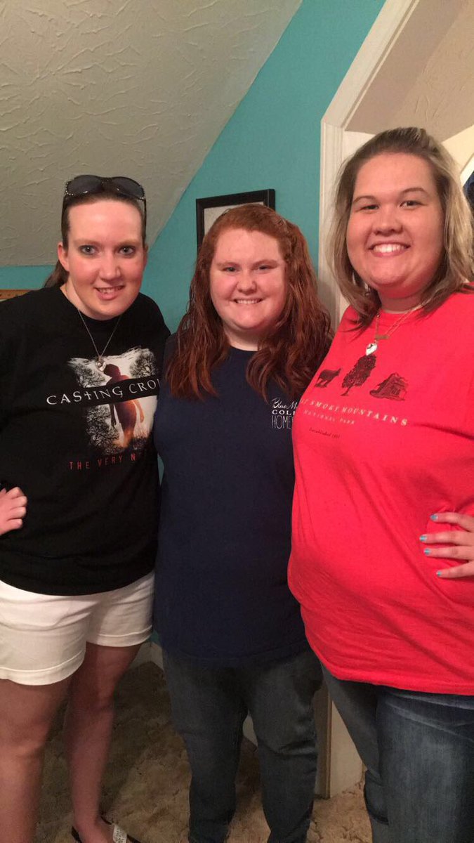 waddellleah's tweet photo. Great night with amazing friends! #blessedandhighlyfavored #wereall22 @_lilem https://t.co/wWGN3PidOg