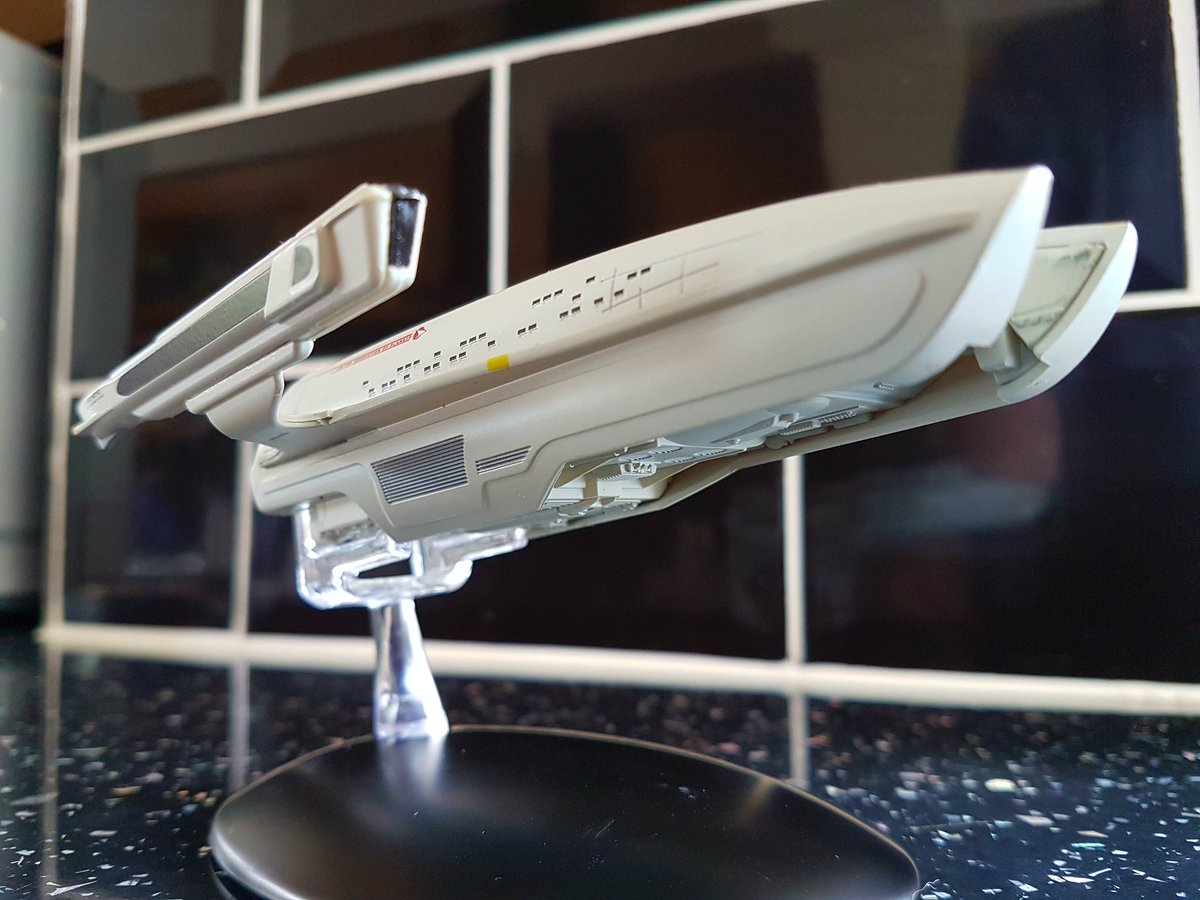 TrekCave's tweet photo. Taking a look at @StarTrekModels issue 104 the USS Jenolan as seen in the TNG episode 'Relics'
Great to have a model of this ship
#StarTrek https://t.co/KbUoU6aGq6