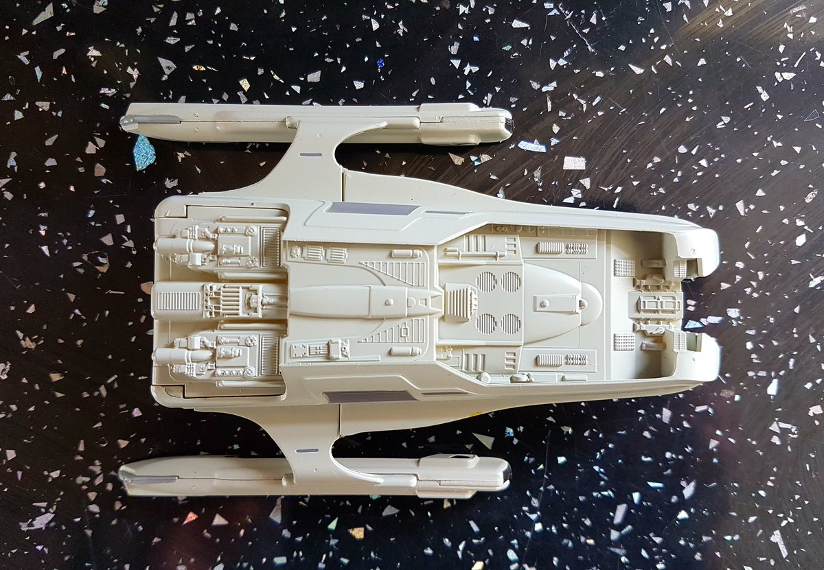 TrekCave's tweet photo. Taking a look at @StarTrekModels issue 104 the USS Jenolan as seen in the TNG episode 'Relics'
Great to have a model of this ship
#StarTrek https://t.co/KbUoU6aGq6