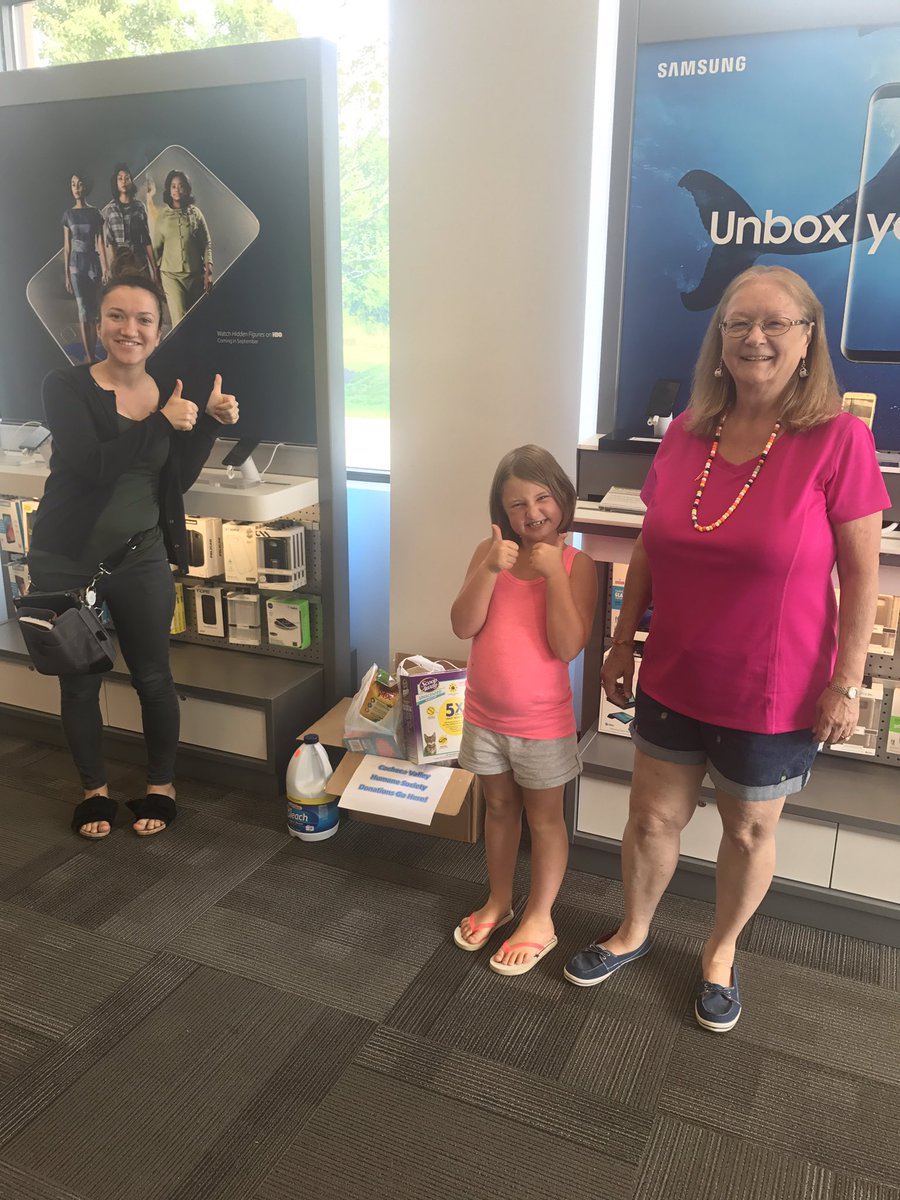Kelzconnection's tweet photo. #catday #donationsfromourcustomers @TheSoMoWorth @SeanParkinson82 #ourNE https://t.co/WNpWqCHMnL