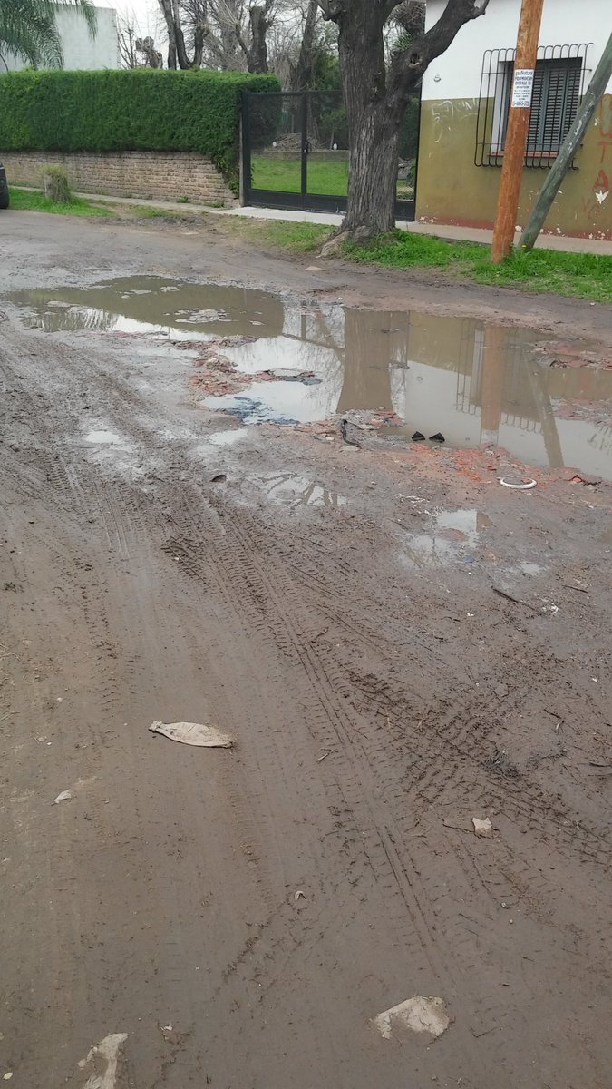 jarroyosi's tweet photo. Así estan las calles de #VillaZapiola, los vecinos necesitan un cambio, #CambiandoJuntos https://t.co/rD5dtDhuib