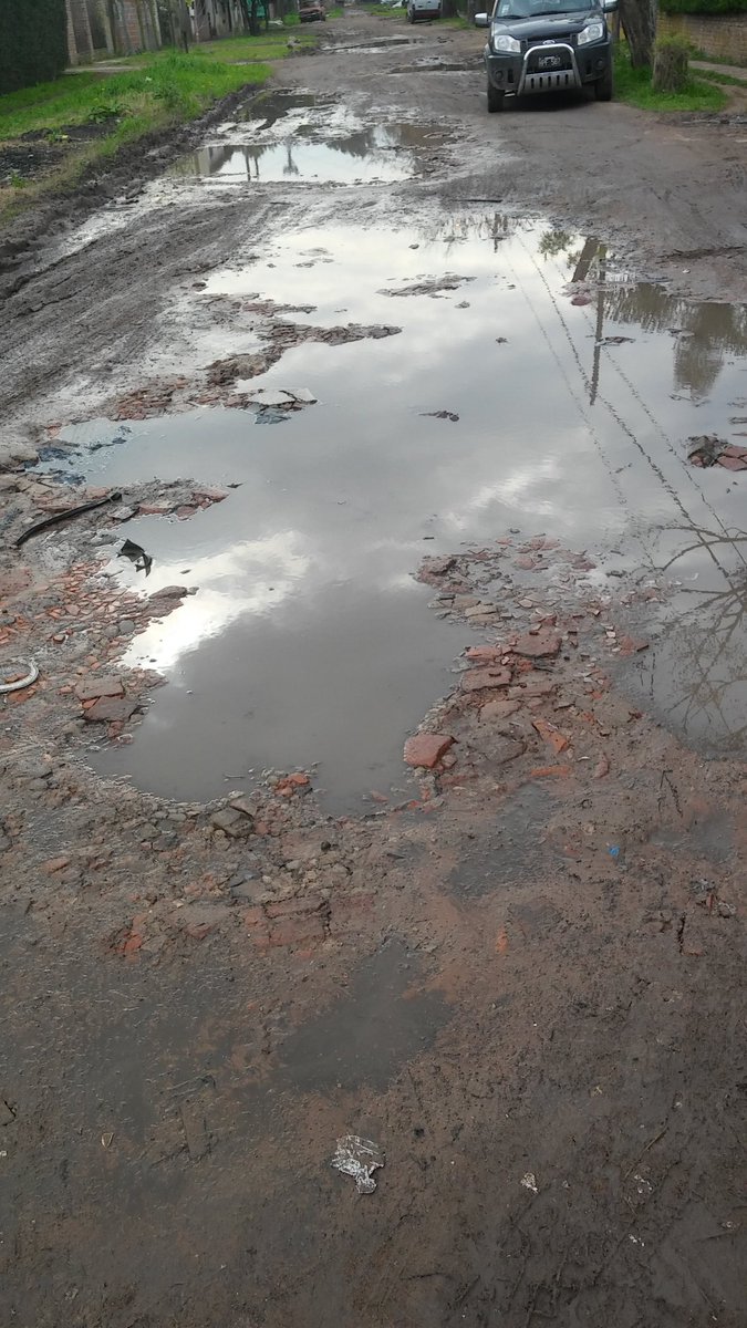 jarroyosi's tweet photo. Así estan las calles de #VillaZapiola, los vecinos necesitan un cambio, #CambiandoJuntos https://t.co/rD5dtDhuib