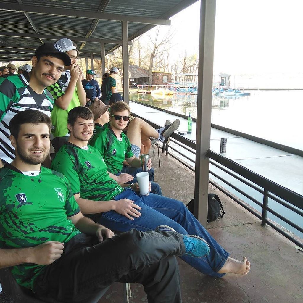 FMarx1's tweet photo. Long walk! #harlequins #longwalk #potchdam #tw https://t.co/jEIim8G0KQ https://t.co/SaaRdR1DUR
