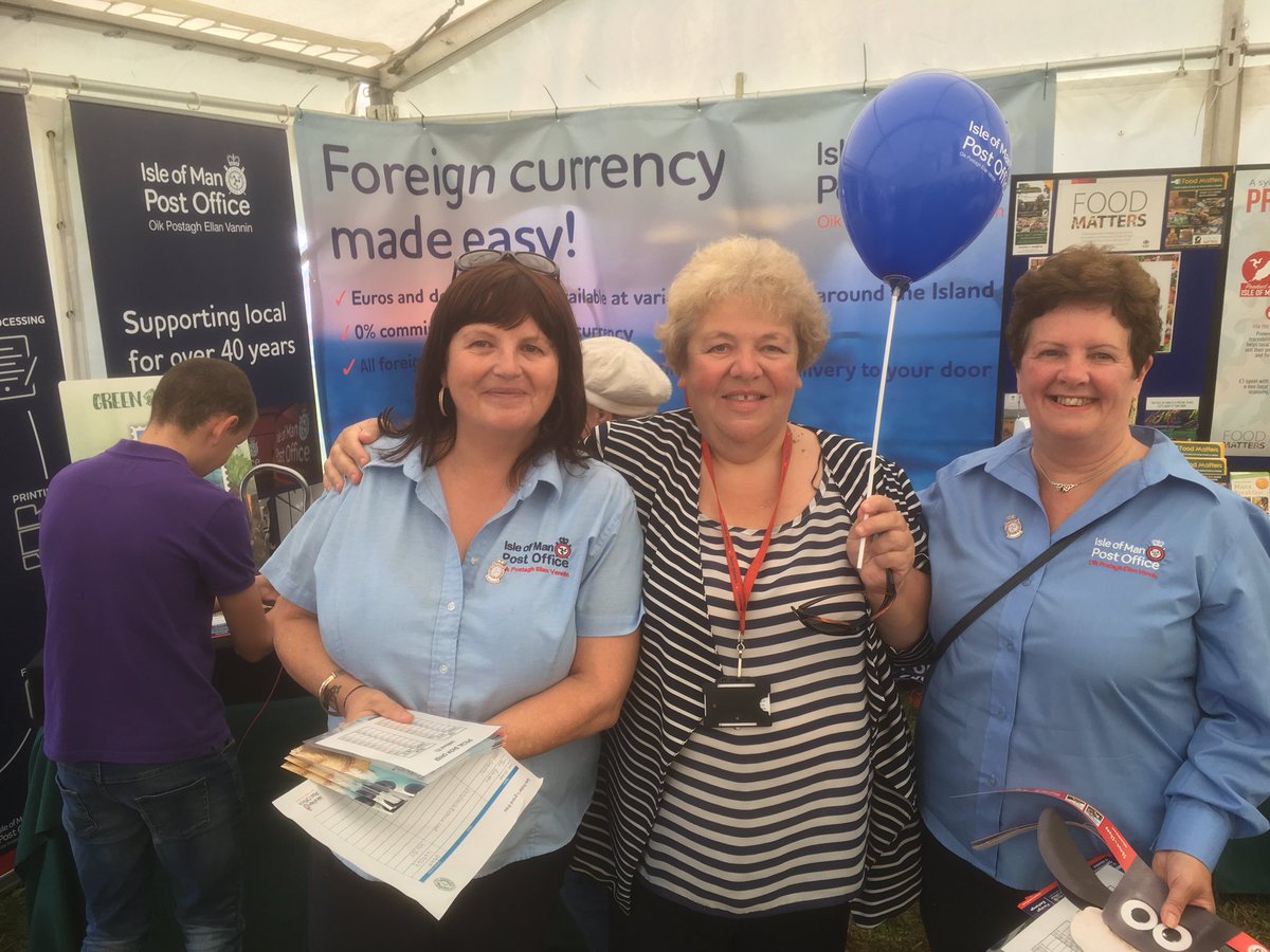 ClareBarber26's tweet photo. Lovely day at the Southern Agricultural Show. Great to see the excellent #iompost Stamps and Coins team there ❤️🇮🇲📨📮 https://t.co/9jfYuPEkjV
