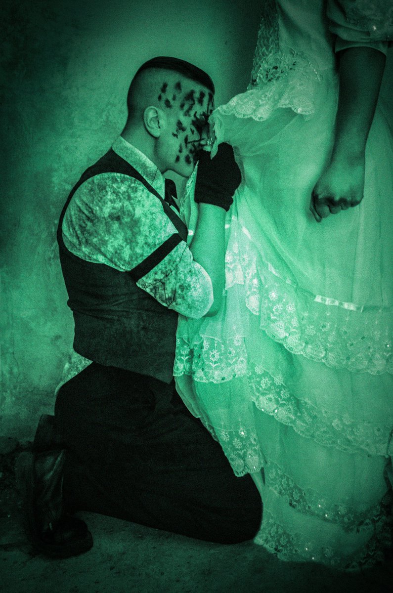 natalie_walst's tweet photo. Eddie Gluskin cosplay (Outlast). @TheRedBarrels 
Photographer: @Fox_Killer_ph #Outlast #Outlastcosplay #EddieGluskin #WaylonPark https://t.co/B5SMjygprP