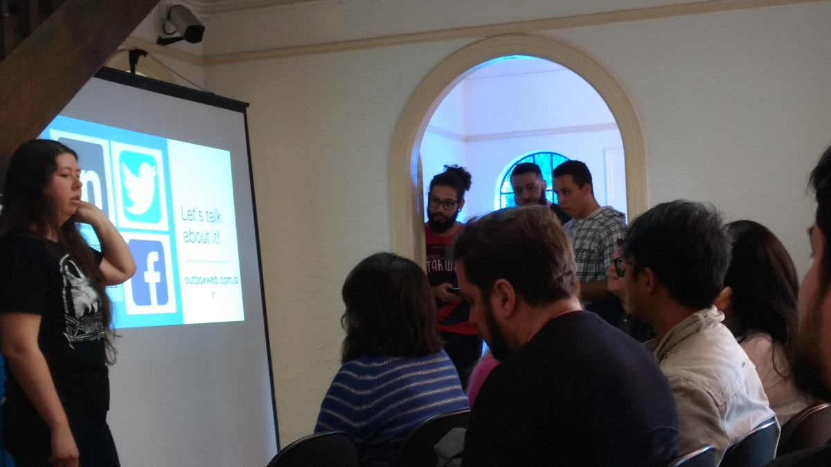 RaphaelFiga's tweet photo. #MeetupWP Metodologias Ágeis no WP com @morgiovanellis https://t.co/F47CuErNl4