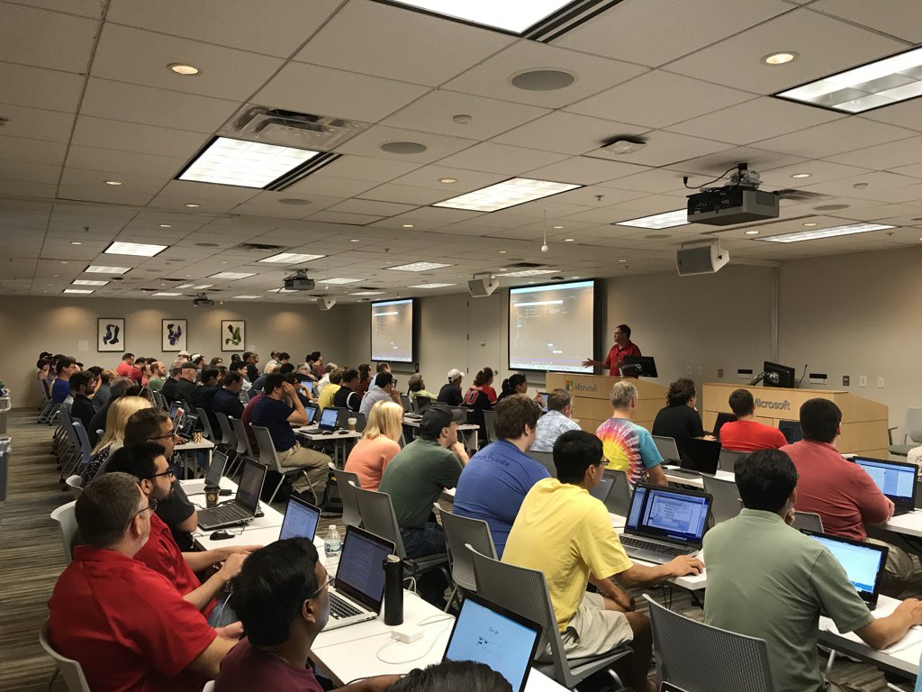 davidortinau's tweet image. packed room for #XamarinDevDays St. Louis. @kvgros feeding us the knowledge!