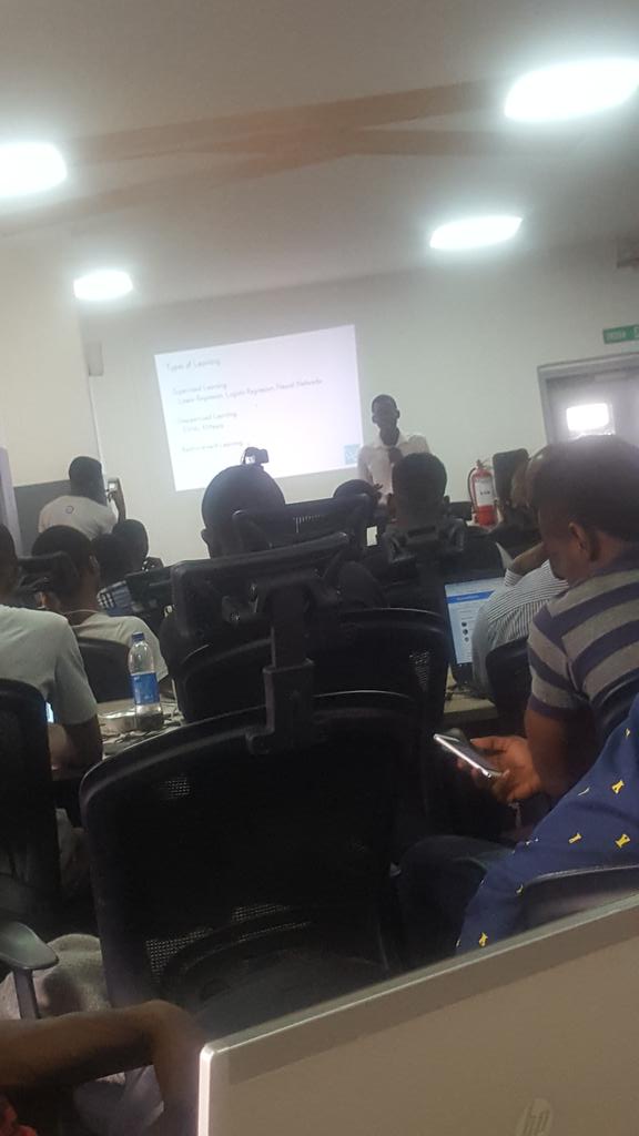 miss__ating's tweet image. Dissecting Machine Learning right now at #LaravelNigeria @OreeOG