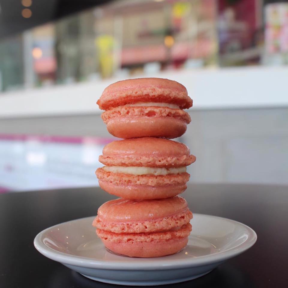 LeMacaronDM tweet picture