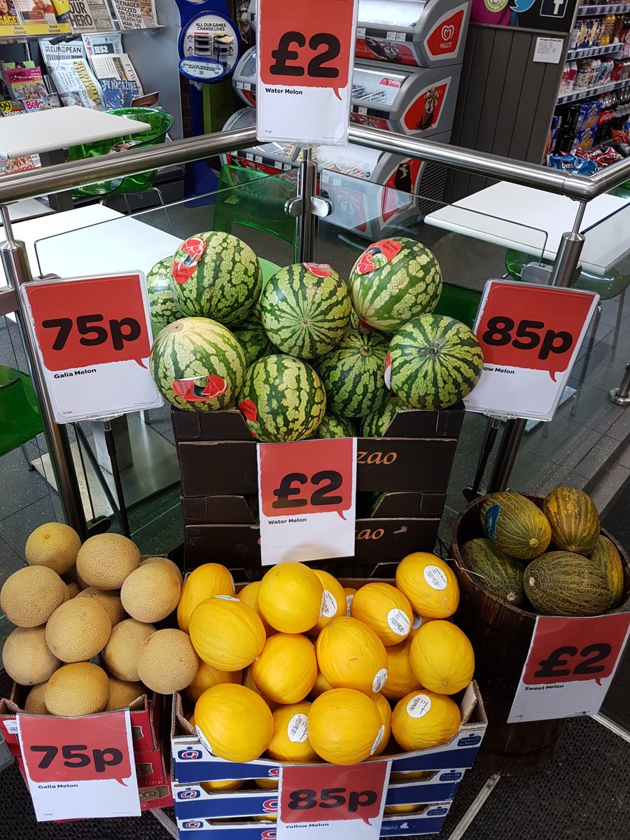 SPAR_PrincessSt's tweet photo. Great #Fruit &amp; #Veg offers avaliable in store! #Melons #Nectarines #Blueberries #Grapes #Fruittastic #5aday #Deals @BarrowBoySPAR @SPARDSAP https://t.co/TRWdmso1jk