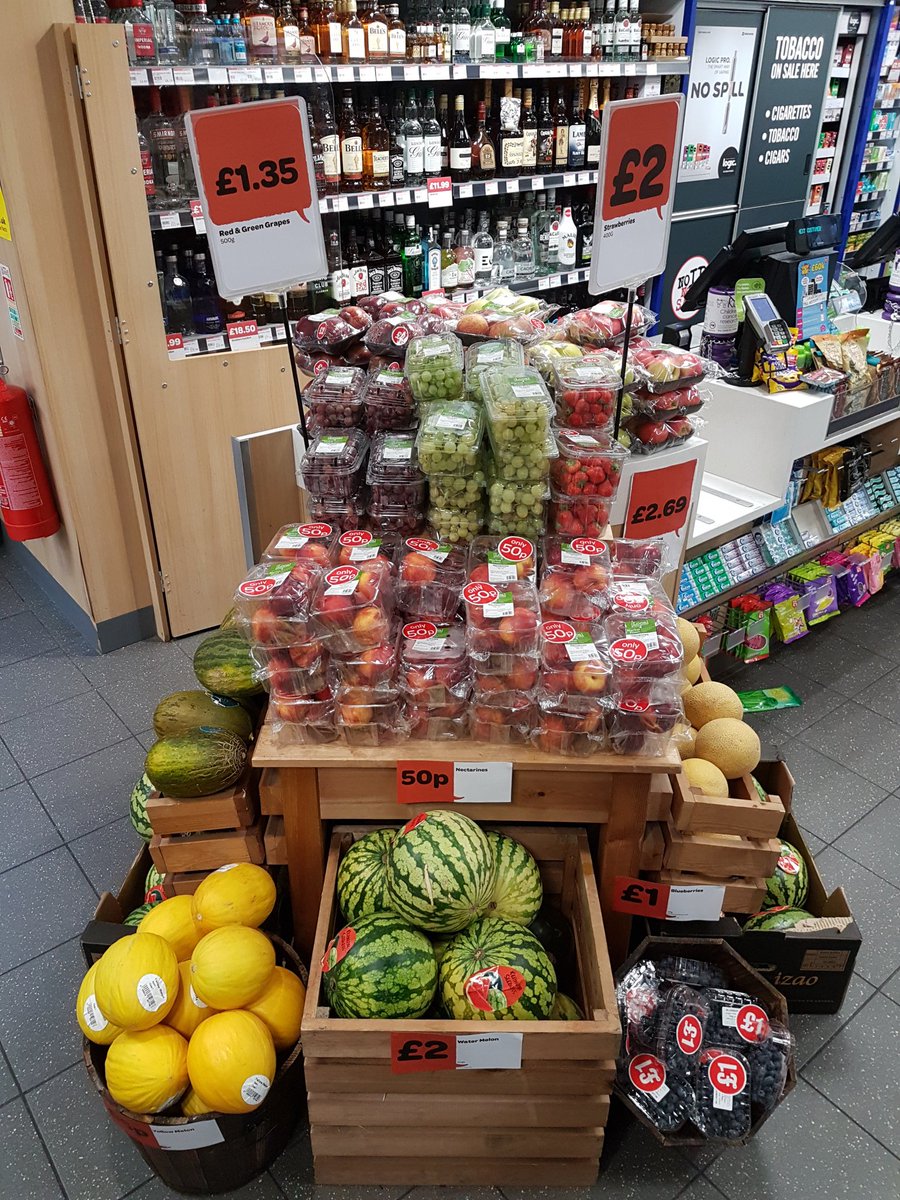 SPAR_PrincessSt's tweet photo. Great #Fruit &amp; #Veg offers avaliable in store! #Melons #Nectarines #Blueberries #Grapes #Fruittastic #5aday #Deals @BarrowBoySPAR @SPARDSAP https://t.co/TRWdmso1jk