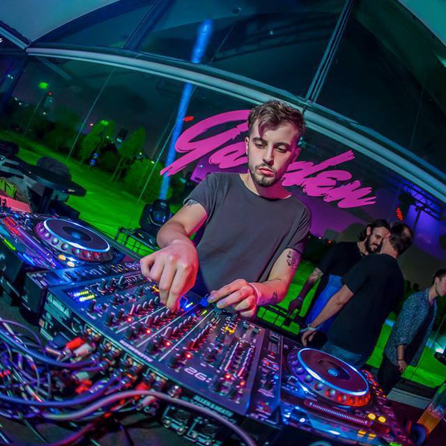 rinoceronteFM's tweet photo. El #BPM de hoy es del productor y DJ argentino Martin Noise. Presenta @guerritas a las 23hrs en https://t.co/MBhbad6pqo o apps. https://t.co/E4XGKjkOUF