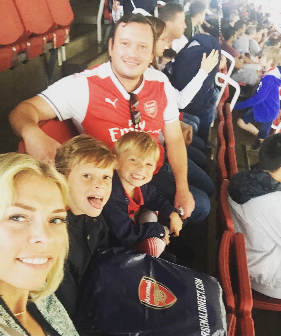 Gleamteamclean's tweet photo. @Gunnersaurus #stickwithgunner https://t.co/73Y3ZKh7Ni
