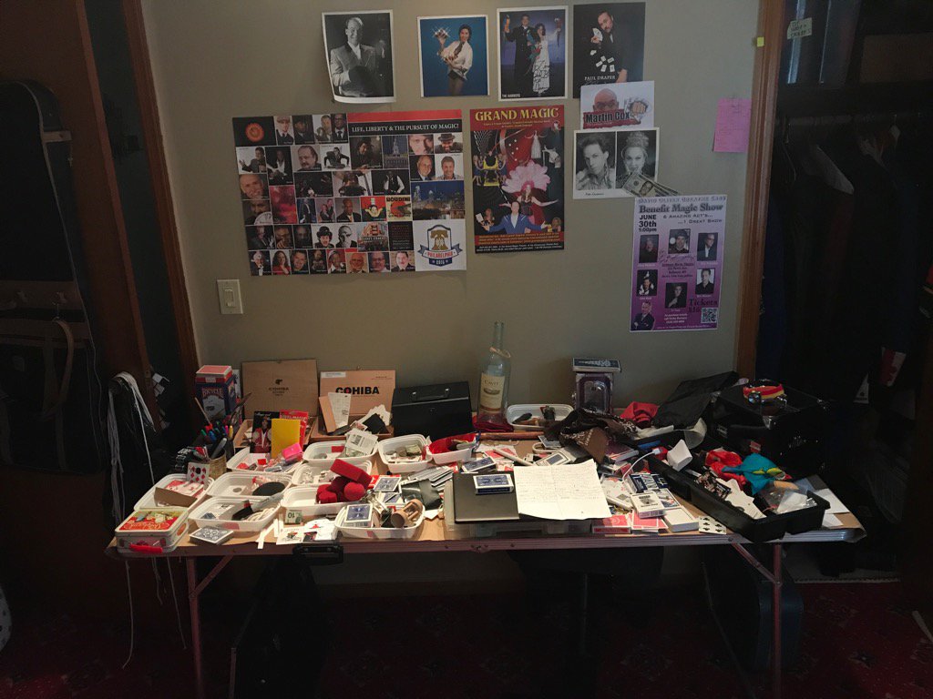 MagicLouJohnson's tweet photo. I have a system...and it's in here somewhere. I just can't find it right now. #magic24/7 https://t.co/sBTZ8mNCb6