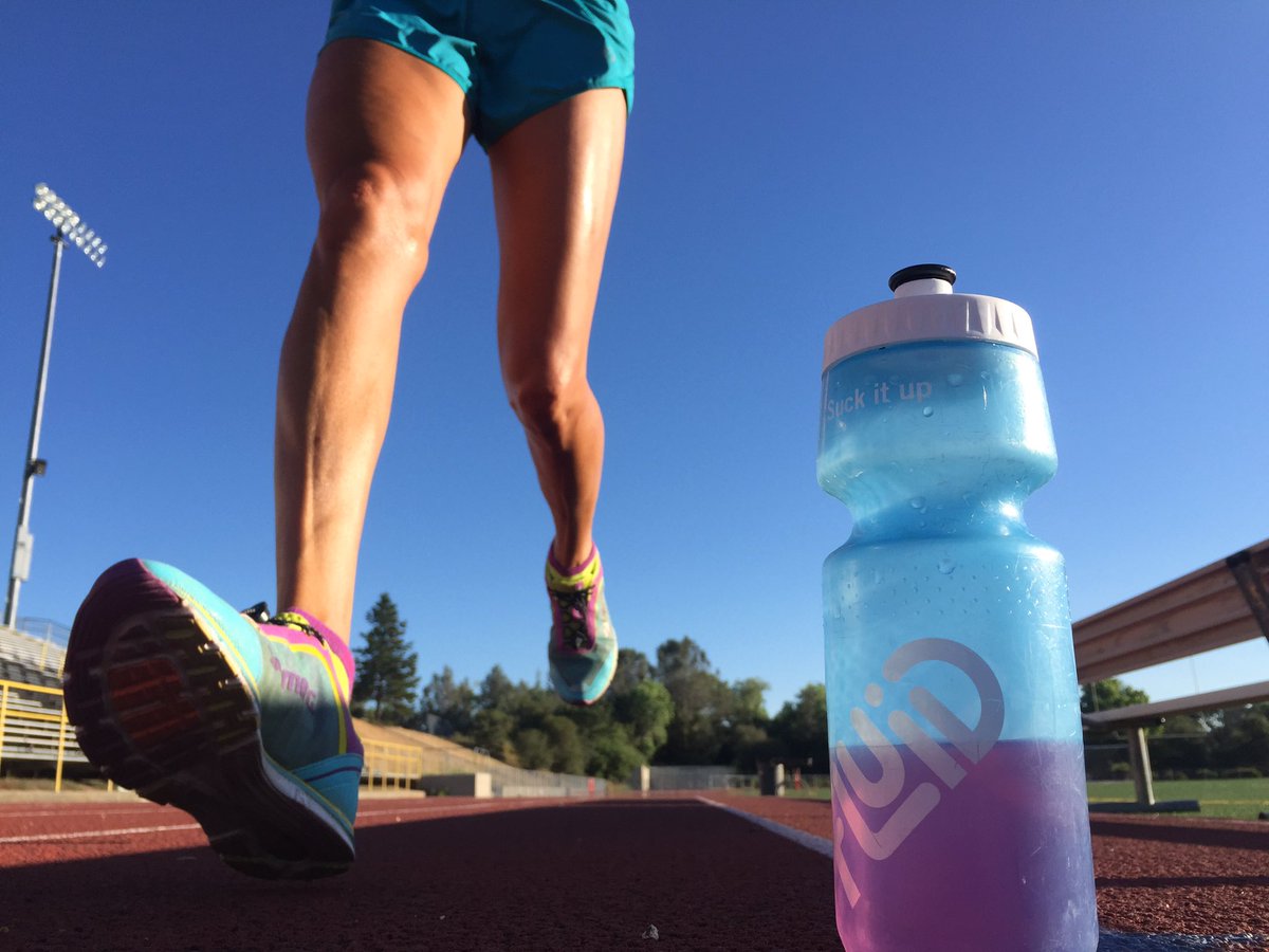 eliseswinter's tweet photo. I swear I don't heel strike ๐ฌ #livefluid #teamfreeplay #runswedish #salmingspeed #trackday #tritraining #USATAGNC https://t.co/lLW7B9ZEOF