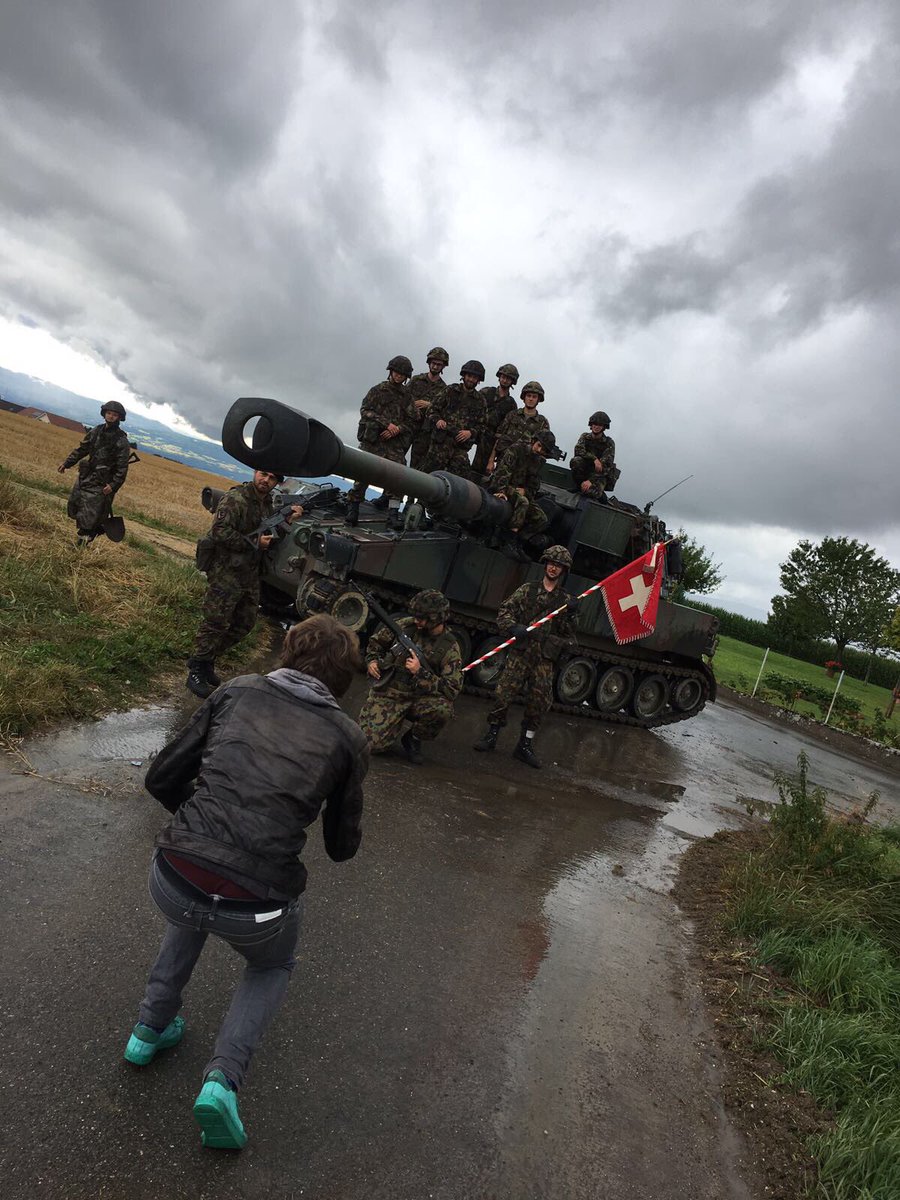 Reportage demain sur le patriotisme de nos soldats par <a href="/LucienChristen/">Lucien Christen</a> et <a href="/sebanex/">Sébastien Anex</a> #vivelepremieraout #makingoflematindimanche