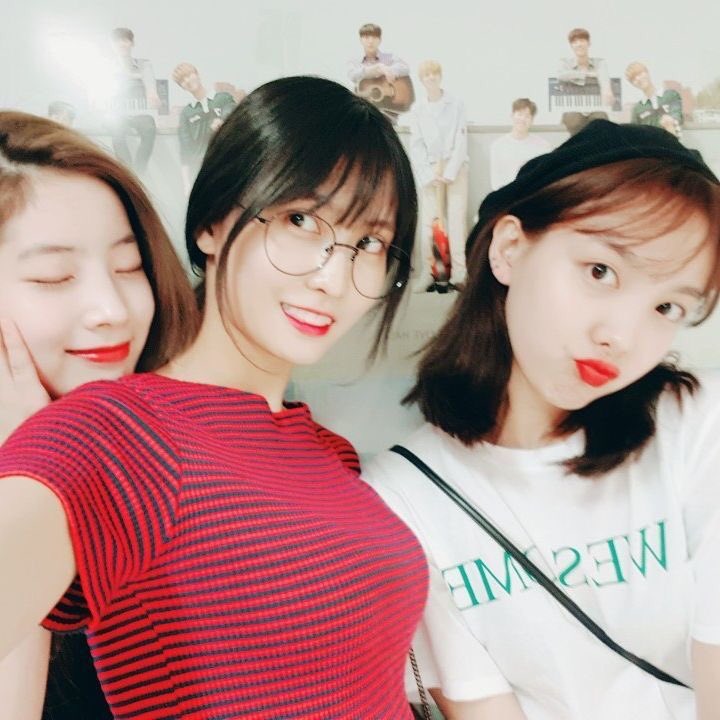 TWICE_GLOBAL's tweet photo. [#TGTrans] 🔹 IG 🔹170729 #TWICETAGRAM Update #TWICE #트와이스 https://t.co/QMQrzYNJR1