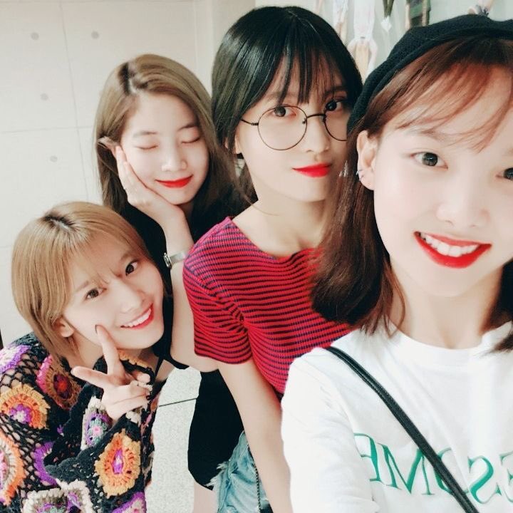 TWICE_GLOBAL's tweet photo. [#TGTrans] 🔹 IG 🔹170729 #TWICETAGRAM Update #TWICE #트와이스 https://t.co/QMQrzYNJR1