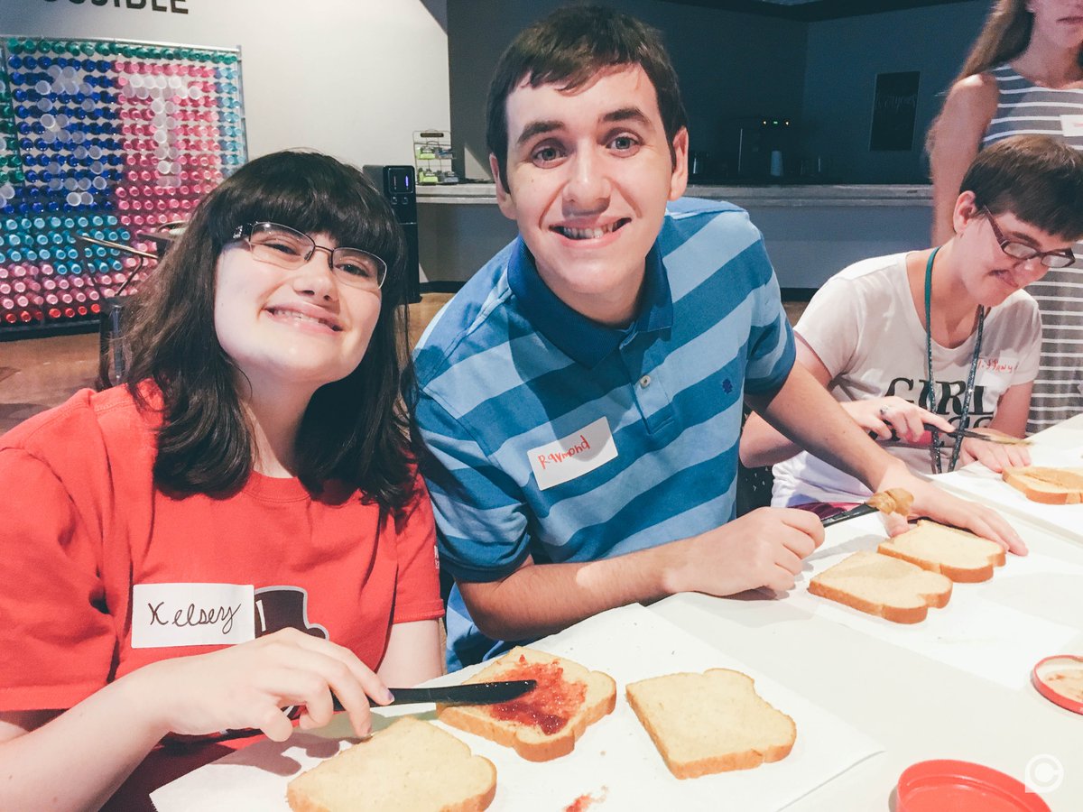 crosspoint_tv's tweet image. We’ve loved watching these faces light up as they #dogood for others. #cpbellevue has made over 2,100 lunches for the Boys &amp;amp; Girls Club!