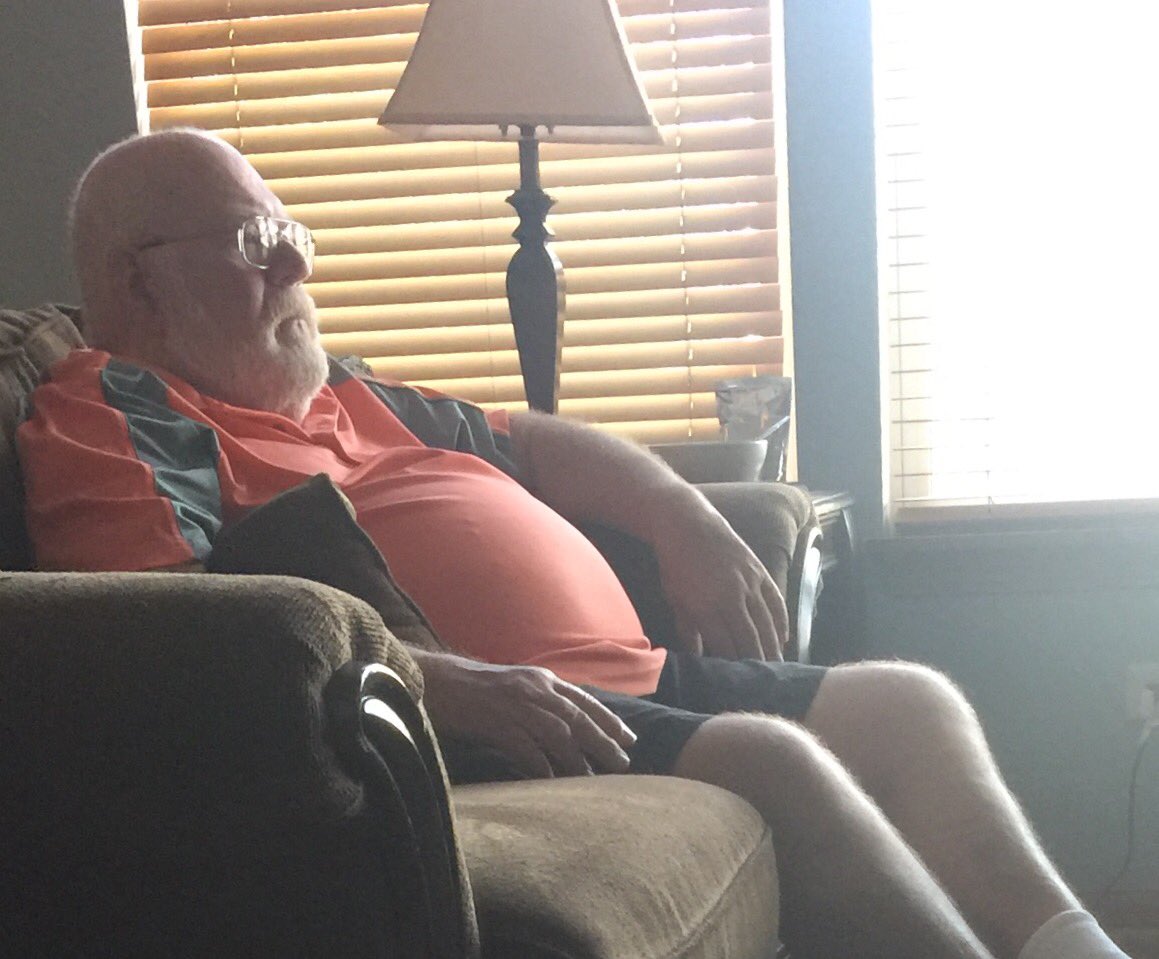TotalBBmove's tweet photo. Fourth nomination for #BBoftheweek is orange shirt potbelly https://t.co/u72EcW4D8f