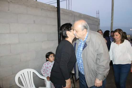 brizuela_moral's tweet photo. #CambiandoJuntos
Anoche junto a los vecinos de Valle Chico. Nos comentaban sus preocupaciones, falta de seguridad y el flagelo de la droga". https://t.co/MvBoeLqS6i