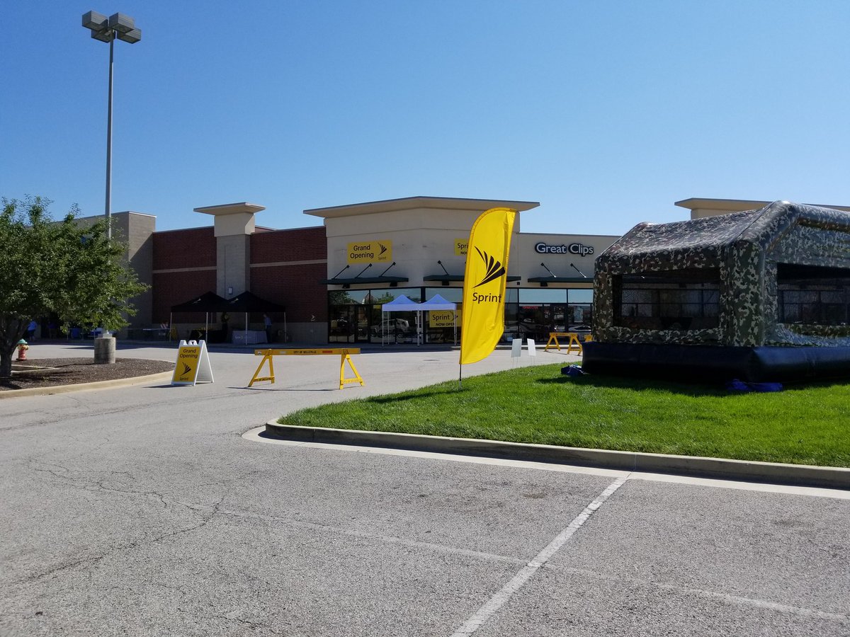 Sprintastic's tweet photo. Sprint Grand opening at 5791 Belleville crossing, Belleville IL. 
Come join us https://t.co/3z2s9gXTTA