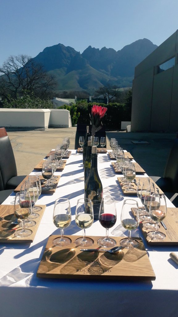 livingitupct's tweet photo. Superb Soup & Wine pairing @Lourensford in a glorious setting 👌😍🍷📷 #SeasonsOfLourensford #LoveLourensford #isthiswinter #wine #blogger ❤ https://t.co/9dutaNx3cS