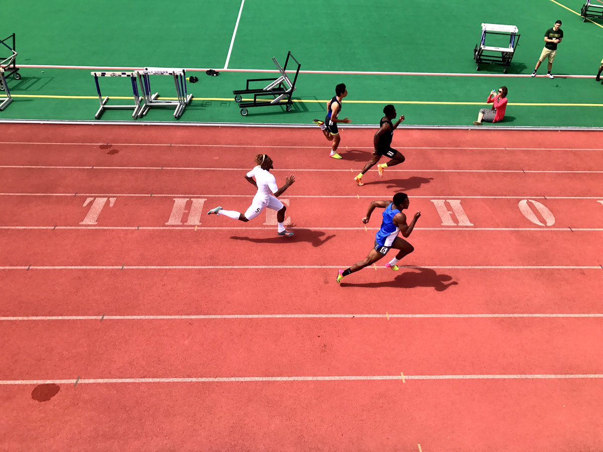 usatfne's tweet photo. We are loving this birds eye view of the 100m! #usatfnewengland #bestviewinthehouse https://t.co/RczrnnBebn