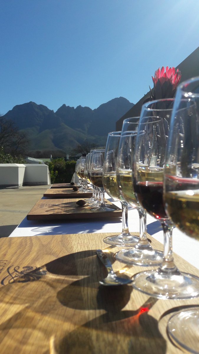 livingitupct's tweet photo. Superb Soup & Wine pairing @Lourensford in a glorious setting 👌😍🍷📷 #SeasonsOfLourensford #LoveLourensford #isthiswinter #wine #blogger ❤ https://t.co/9dutaNx3cS