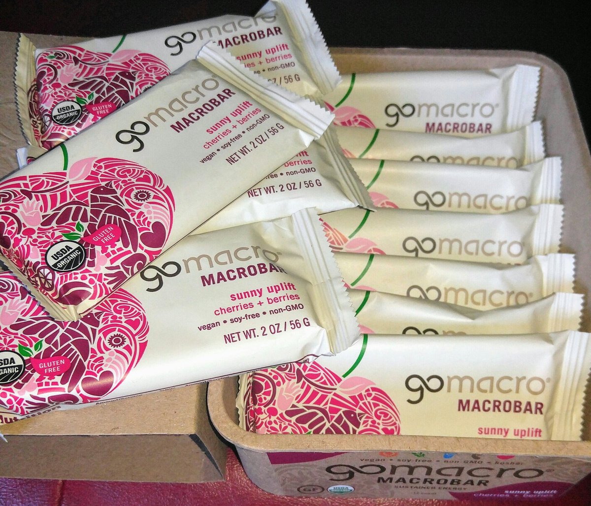 april_moore_20's tweet photo. @gomacro @GlutenAway  these are amazing! 😋 Thank you! #MacroBar https://t.co/obcHkdQwNn