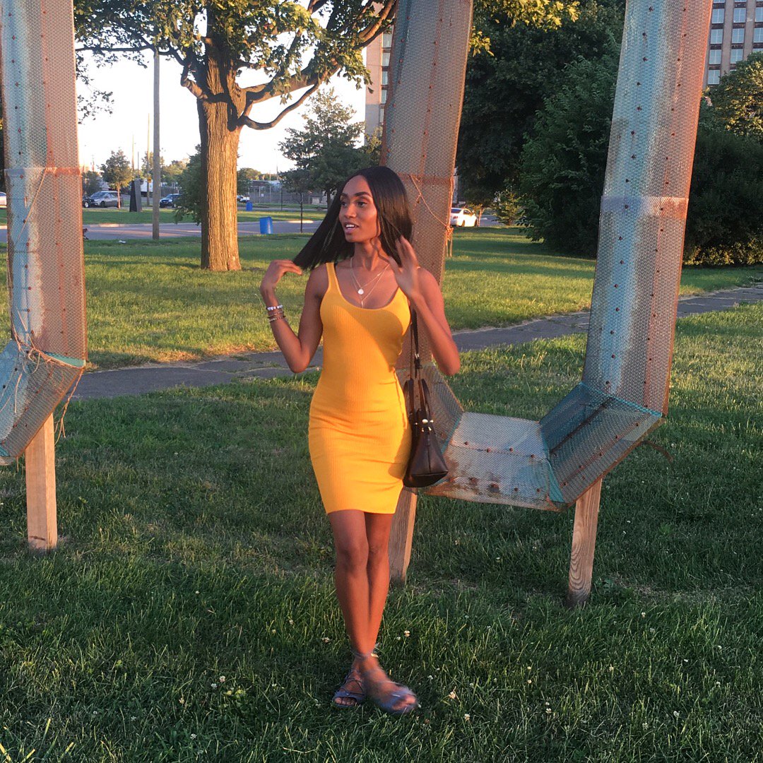 faystime's tweet photo. I can be your sunshine 🌻🌞✨ https://t.co/o3G4fxzzPq