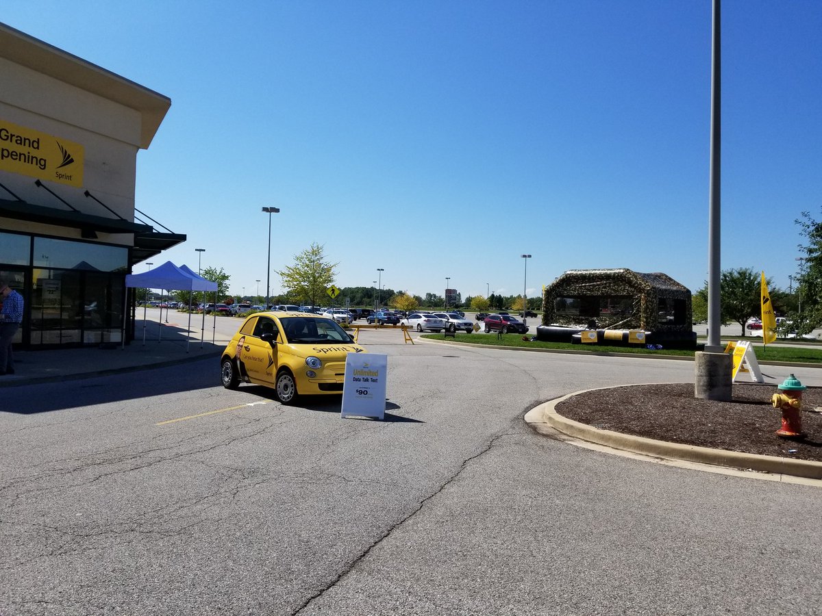 Sprintastic's tweet photo. Sprint Grand opening at 5791 Belleville crossing, Belleville IL. 
Come join us https://t.co/3z2s9gXTTA