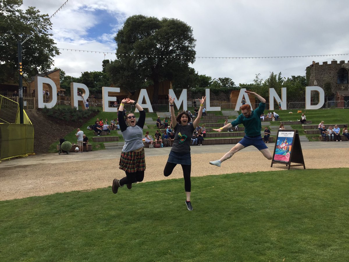 KatyLovesCakes's tweet photo. @DreamlandMarg having a great time #ladsontour #birthday #fun #rainyfun #Dreamland https://t.co/YOfgs49oYS