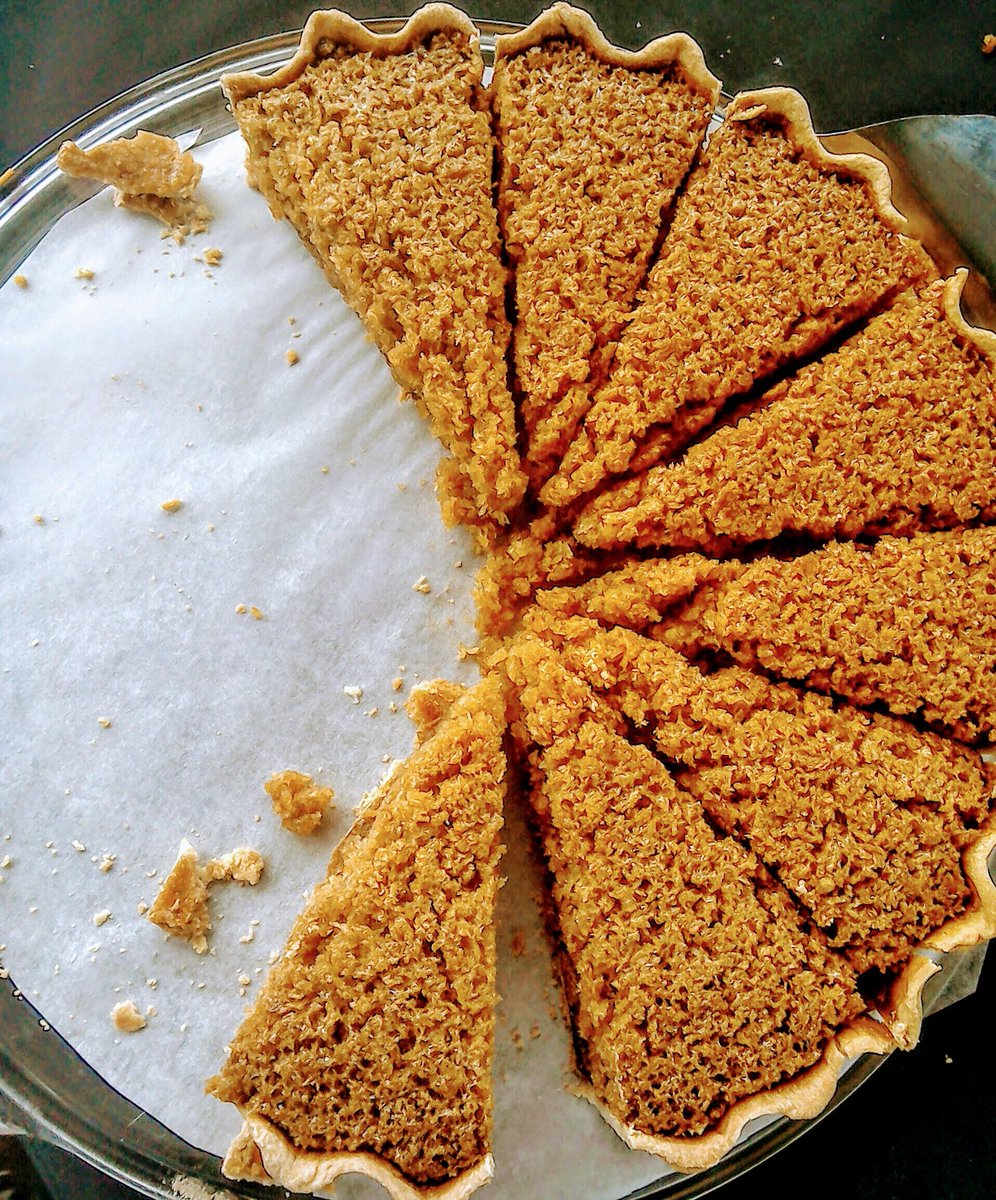 nevermindcupcak's tweet photo. Treacle tart is also on the menu for @CliftonvilleFM tomorrow #treacletart #masterchefrecipe #homemade #farmersmarket https://t.co/TP0t1tsPaC