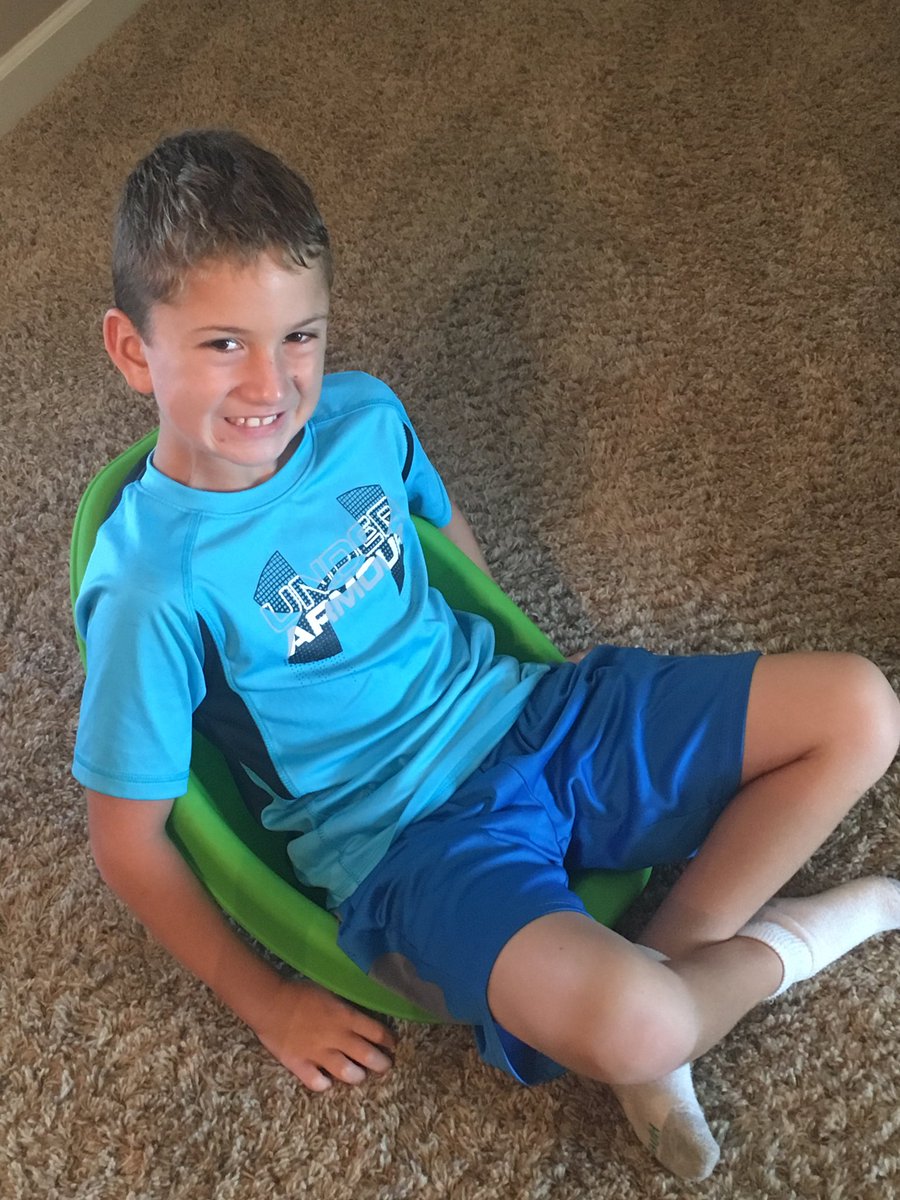 mrscogerk's tweet photo. My new scoop chairs for the classroom came today!  Excited for a new year to begin!  @PrincipalLuckey @els_eagles https://t.co/UrBWwOsOlL