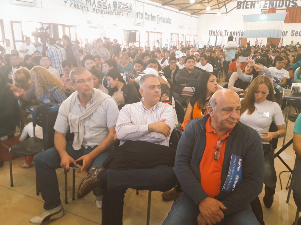 IgnacioSadir's tweet photo. Acompañando en el encuentro de jóvenes de la Juventud Renovadora #FrenteRenovador #Lista501Renovacion #JujuyUnidoHoyYsiempre https://t.co/6KR7hD41iK