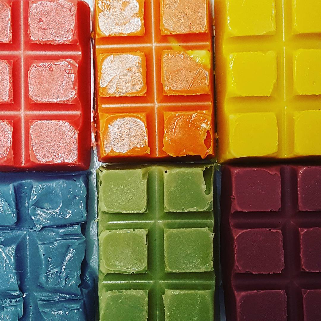 fudgin_uk's tweet photo. Happy #LiverpoolPride2017 everyone 🌈 celebrate with a #fudgefest 🎉 https://t.co/3IJVNYWo10