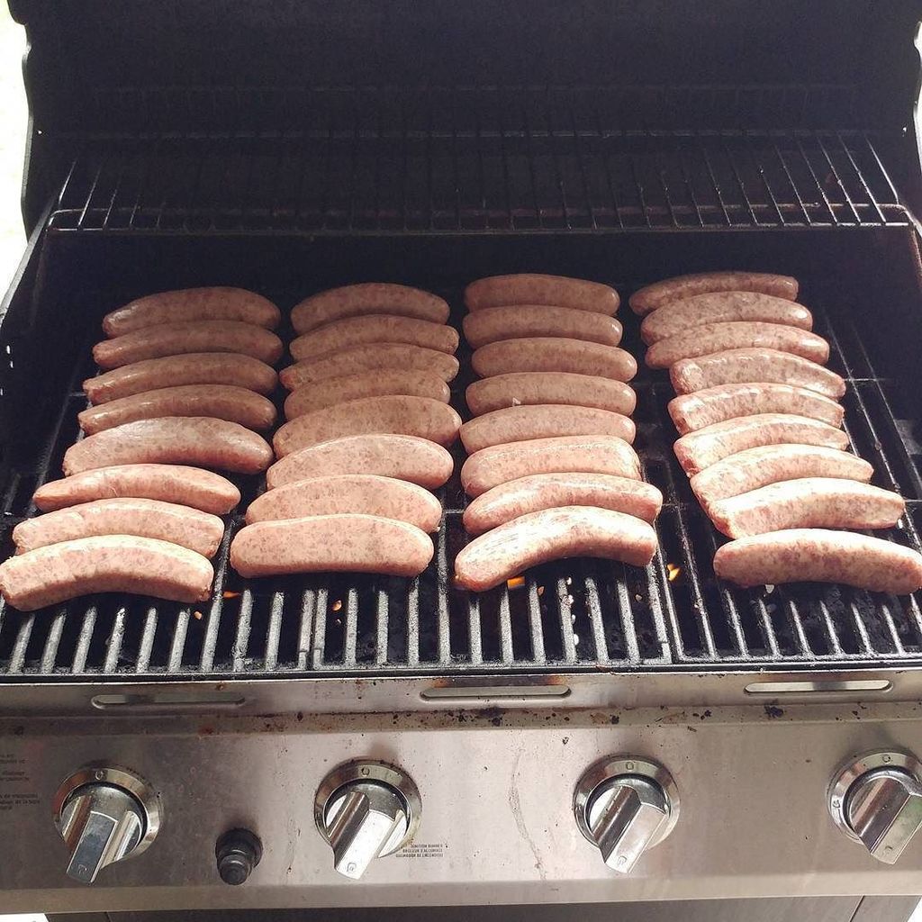 rld76's tweet photo. Brats on the grill #BackToTheGrillAgain https://t.co/RvhROsjuvk